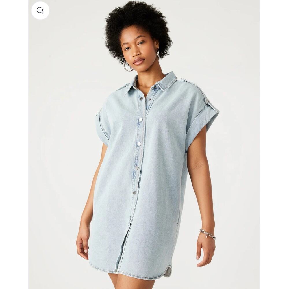 Steve Madden Light Wash Denim Shirt Dress in Pale Blue